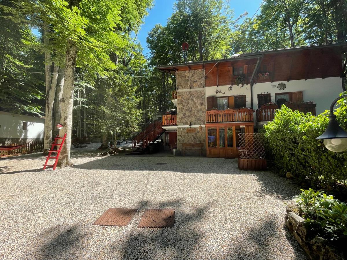 Chalet I Folletti Lägenhet Abbadia San Salvator Exteriör bild