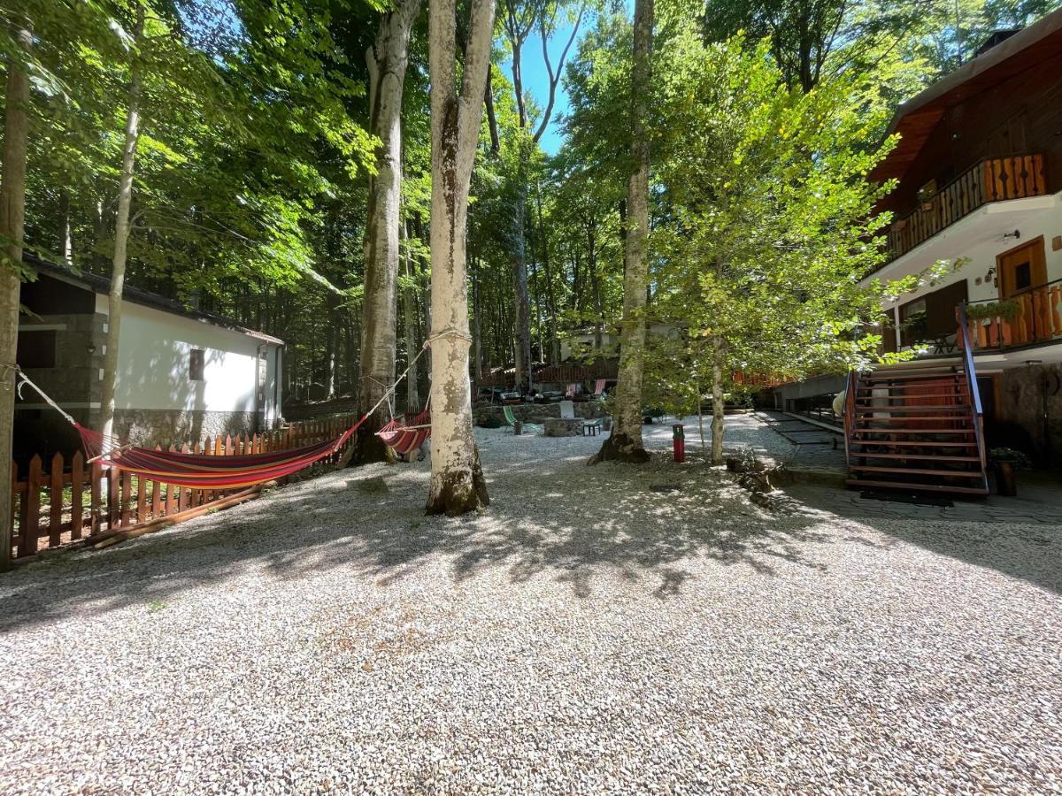 Chalet I Folletti Lägenhet Abbadia San Salvator Exteriör bild